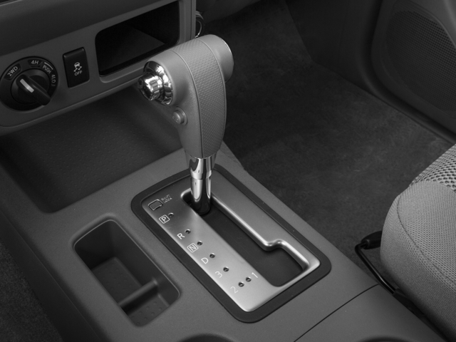 Nissan Frontier SV V6 2017