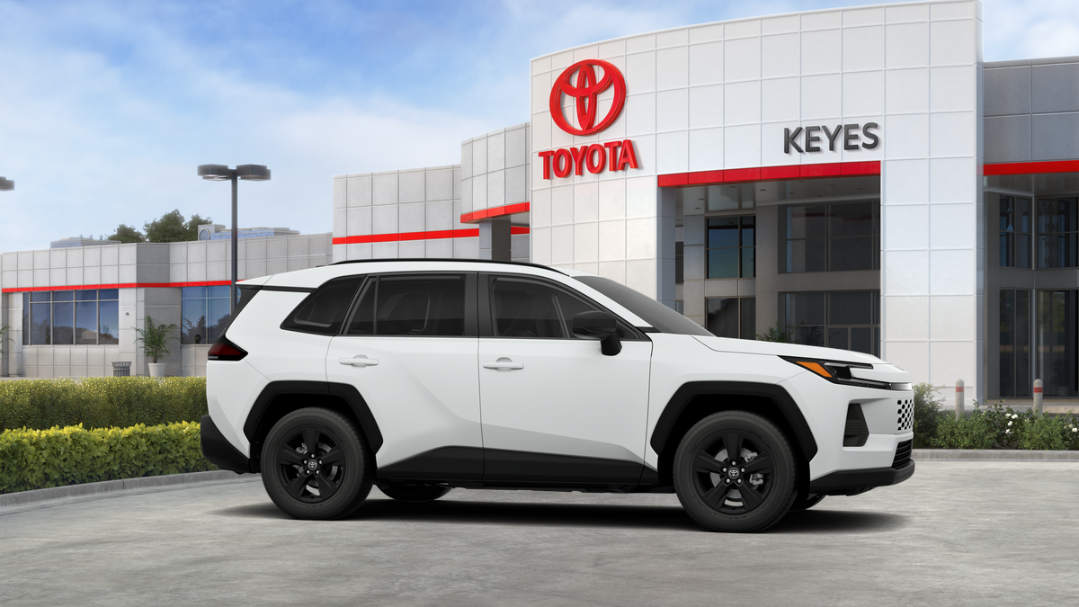 Toyota RAV4 LE 2026