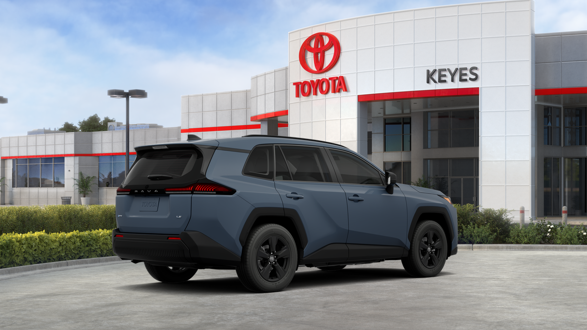 Toyota RAV4 LE 2026