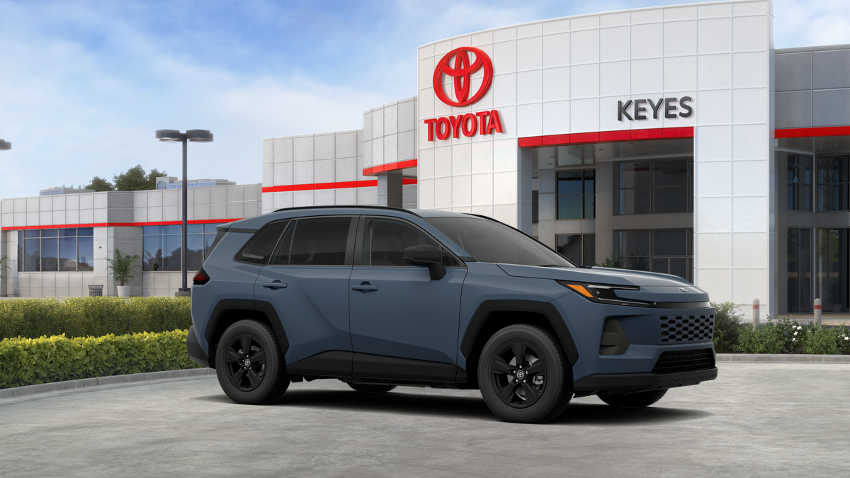 Toyota RAV4 LE 2026