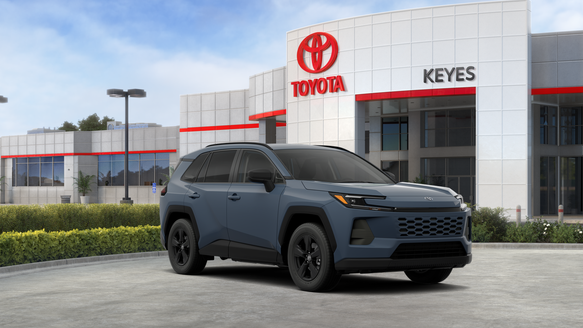 Toyota RAV4 LE 2026