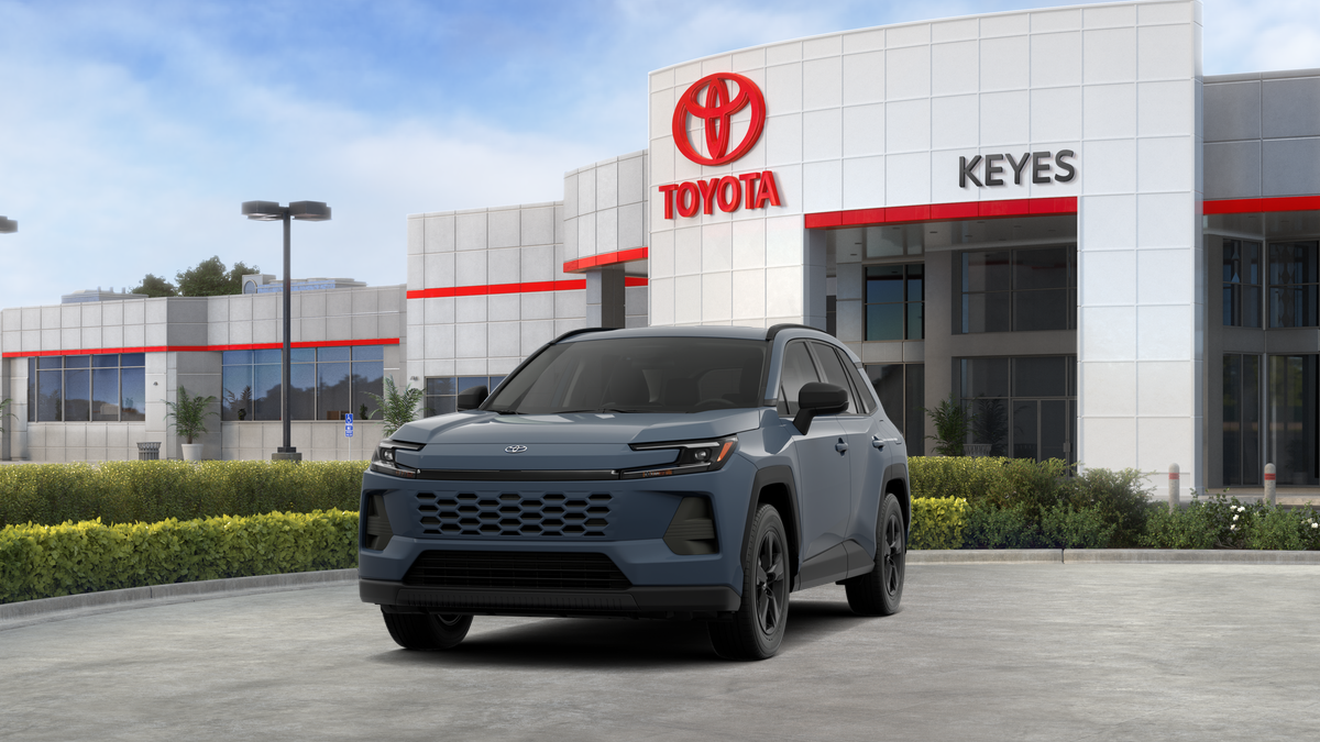 Toyota RAV4 LE 2026