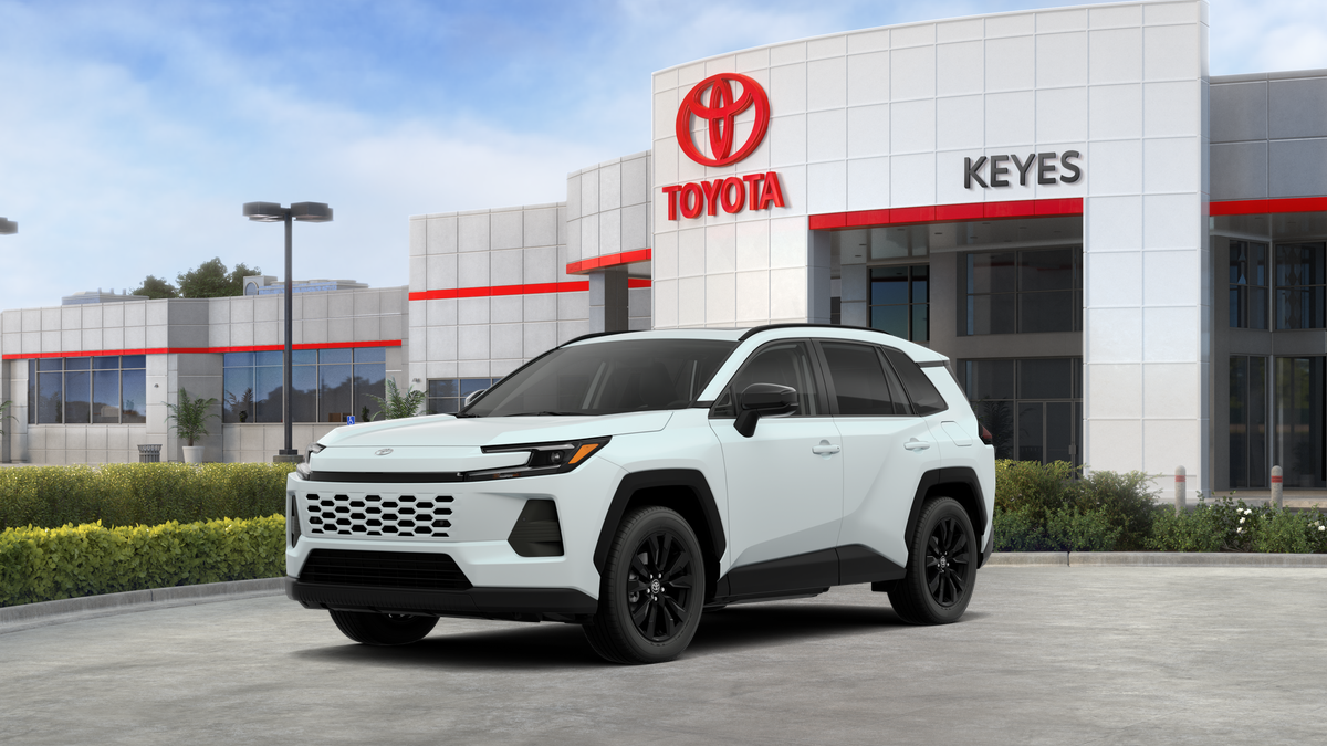 Toyota RAV4 XLE Premium 2026