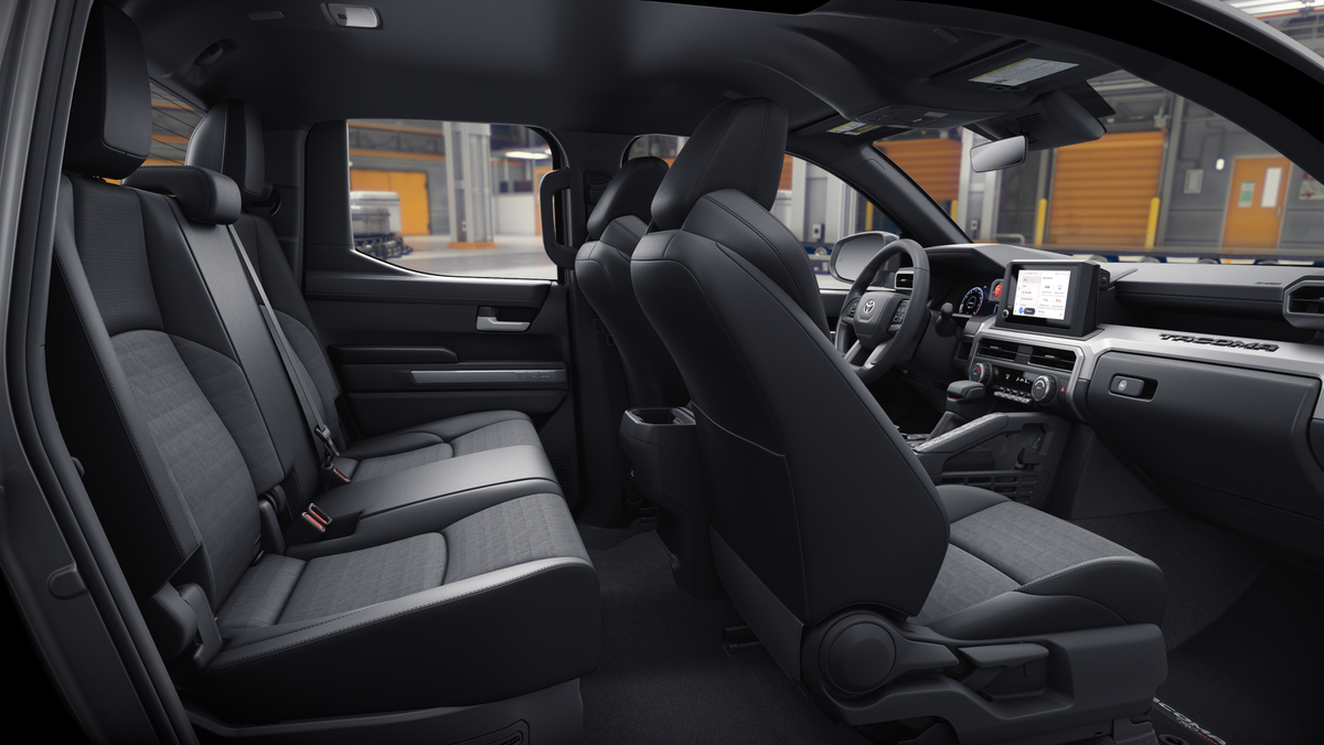 Toyota Tacoma TRD Sport i-FORCE MAX 2026