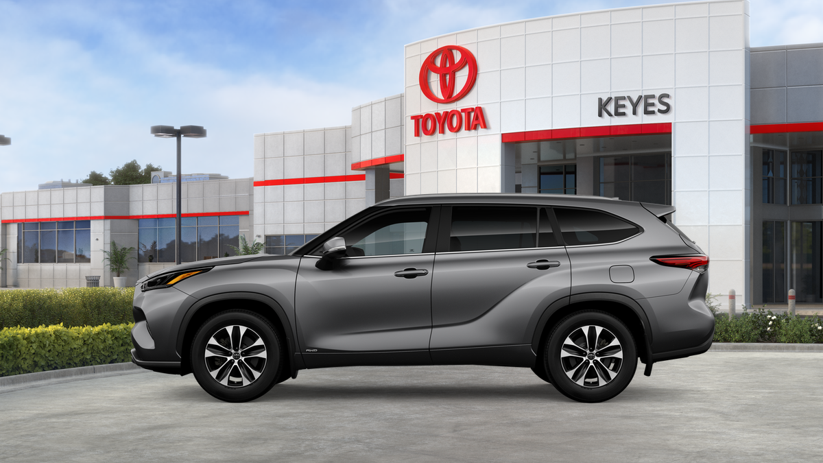 Toyota Highlander Hybrid XLE 2026