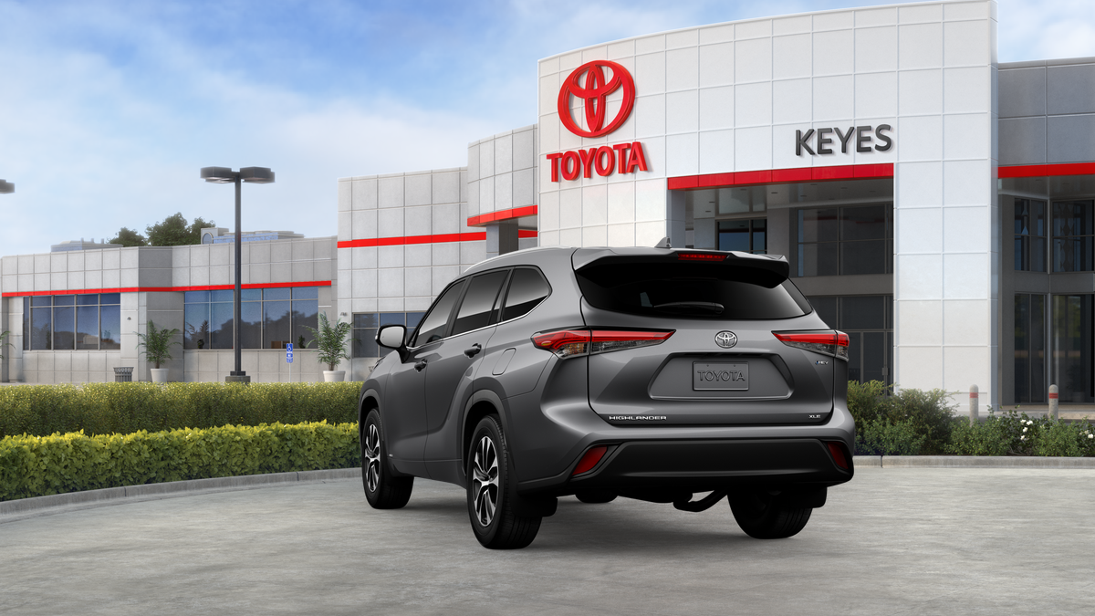 Toyota Highlander Hybrid XLE 2026