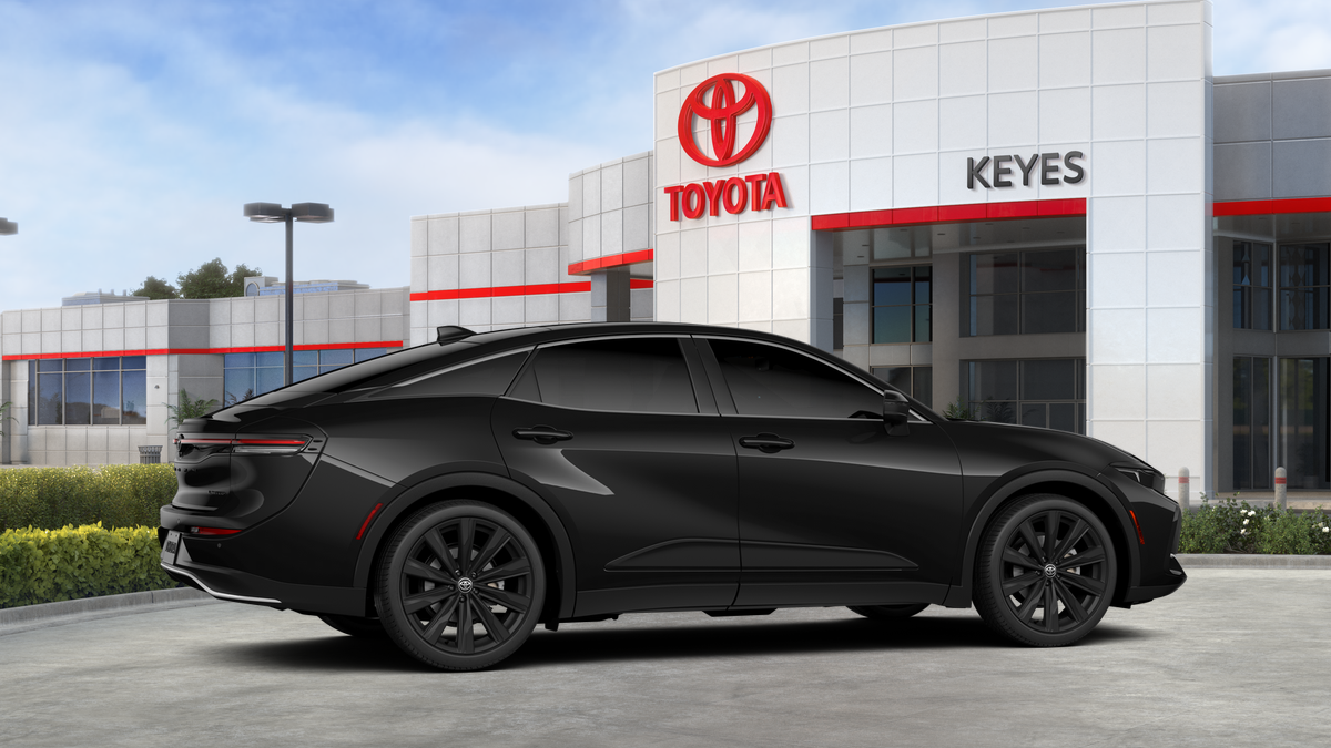 Toyota Crown Nightshade 2026