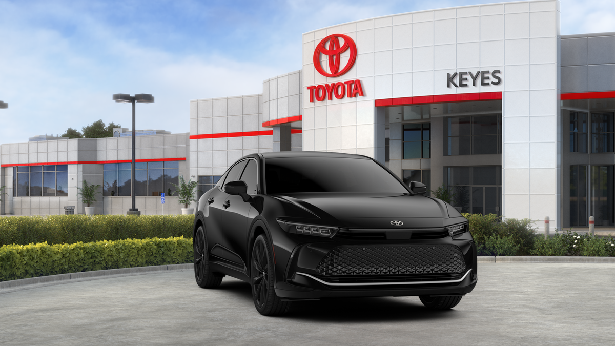 Toyota Crown Nightshade 2026