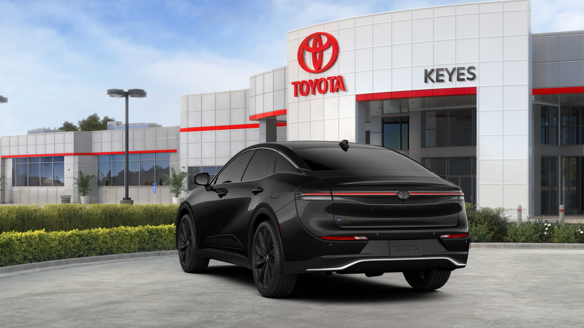 Toyota Crown Nightshade 2026