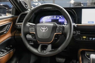 2025 Toyota Crown Signia Limited