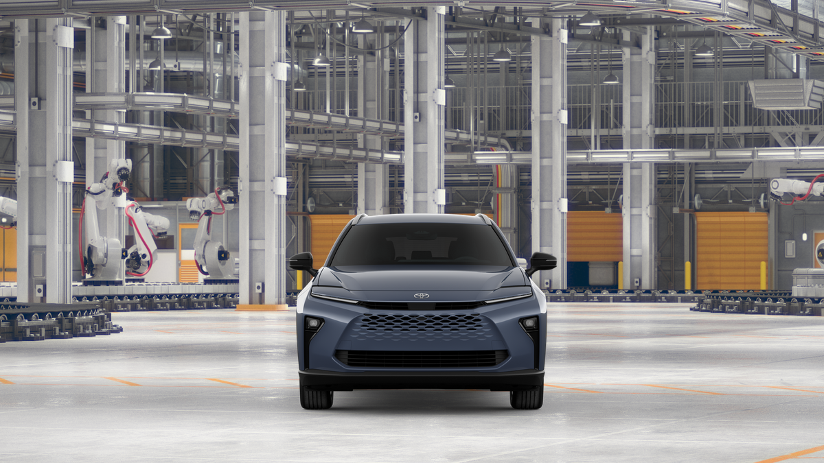 Toyota Crown Signia XLE 2026