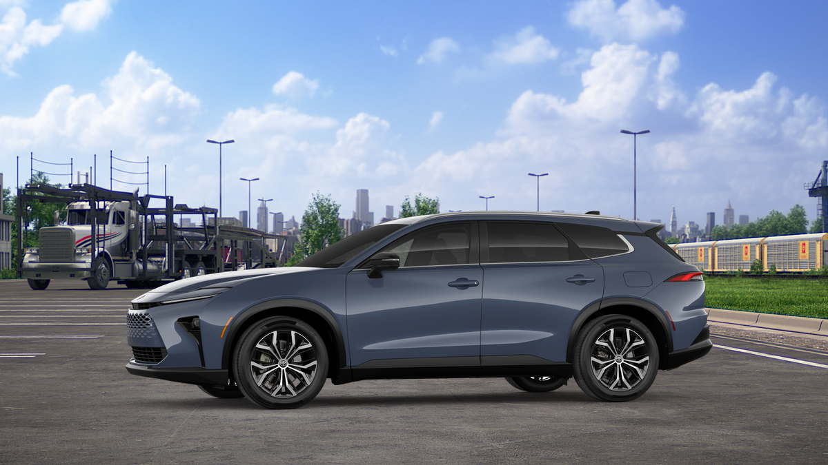 Toyota Crown Signia XLE 2026