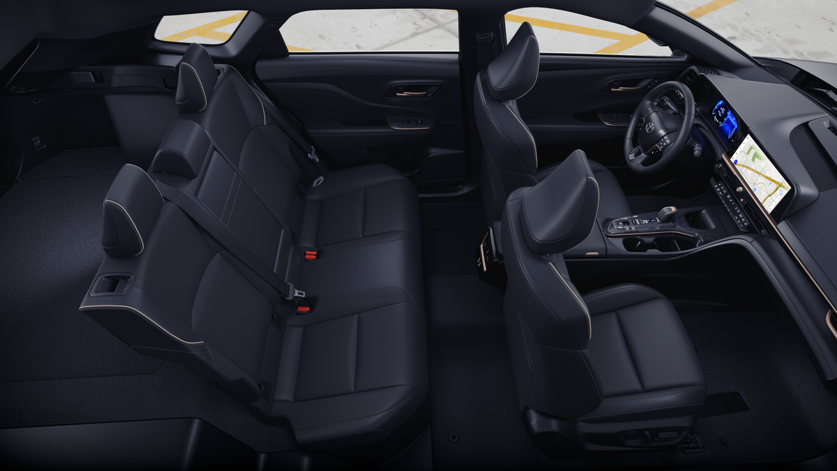 Toyota Crown Signia XLE 2026