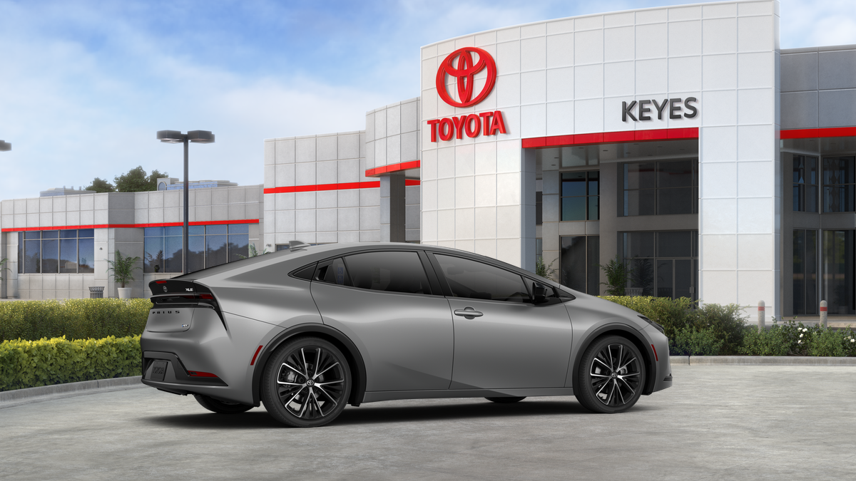 Toyota Prius XLE 2027