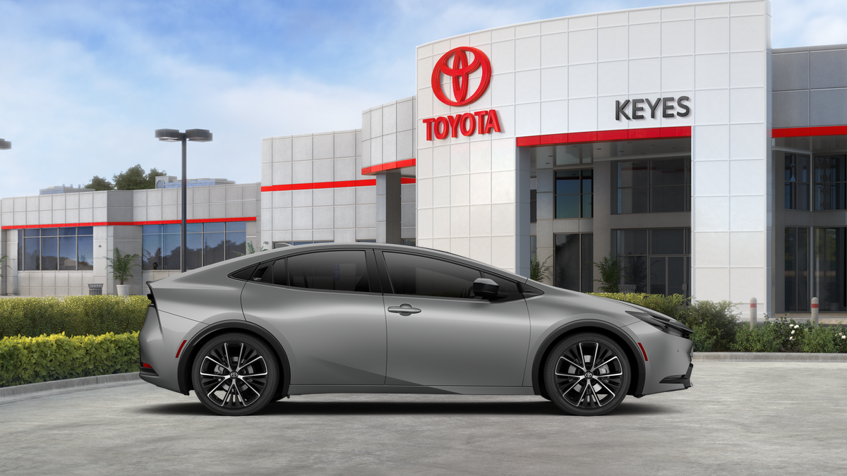 Toyota Prius XLE 2027