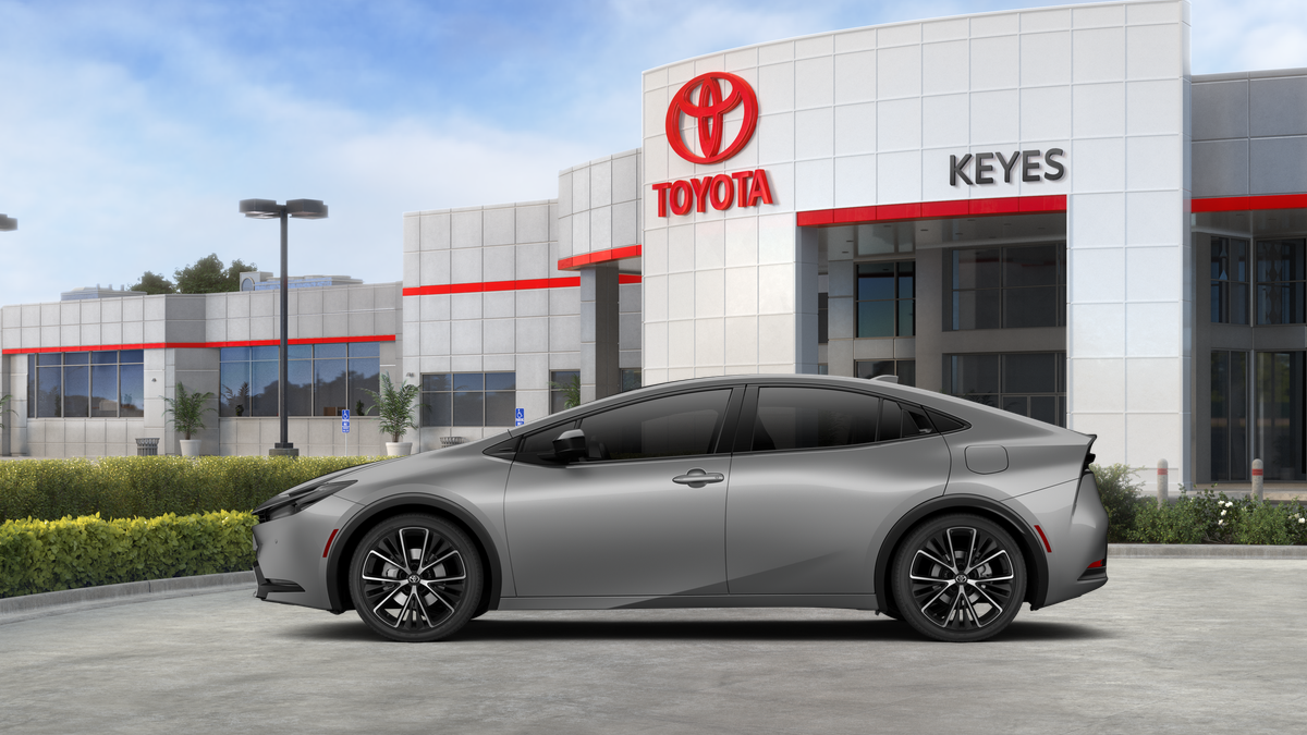 Toyota Prius XLE 2027