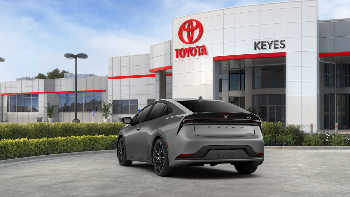 Toyota Prius XLE 2027