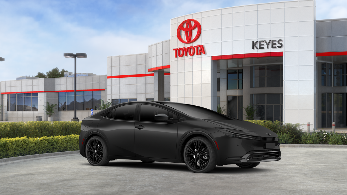 Toyota Prius Plug-In Hybrid Nightshade Edition 2026