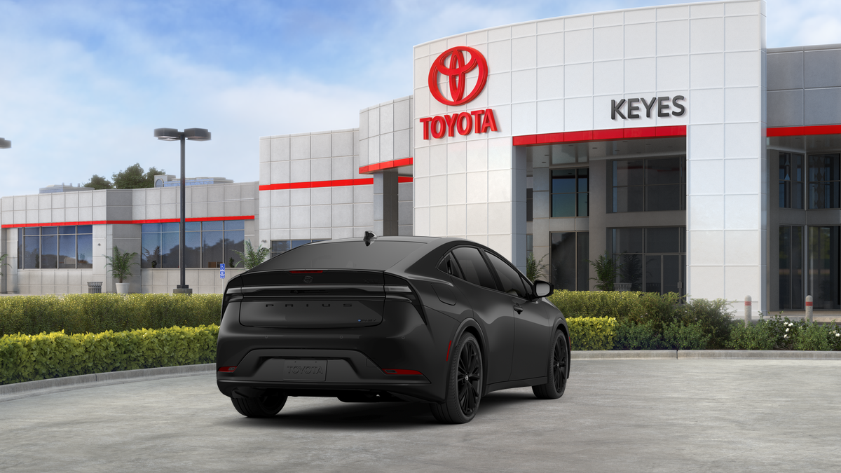 Toyota Prius Plug-In Hybrid Nightshade Edition 2026