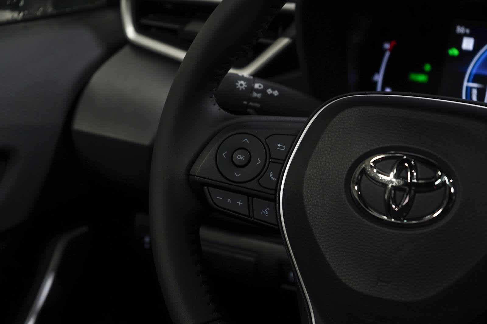 2025 Toyota Corolla Hybrid SE