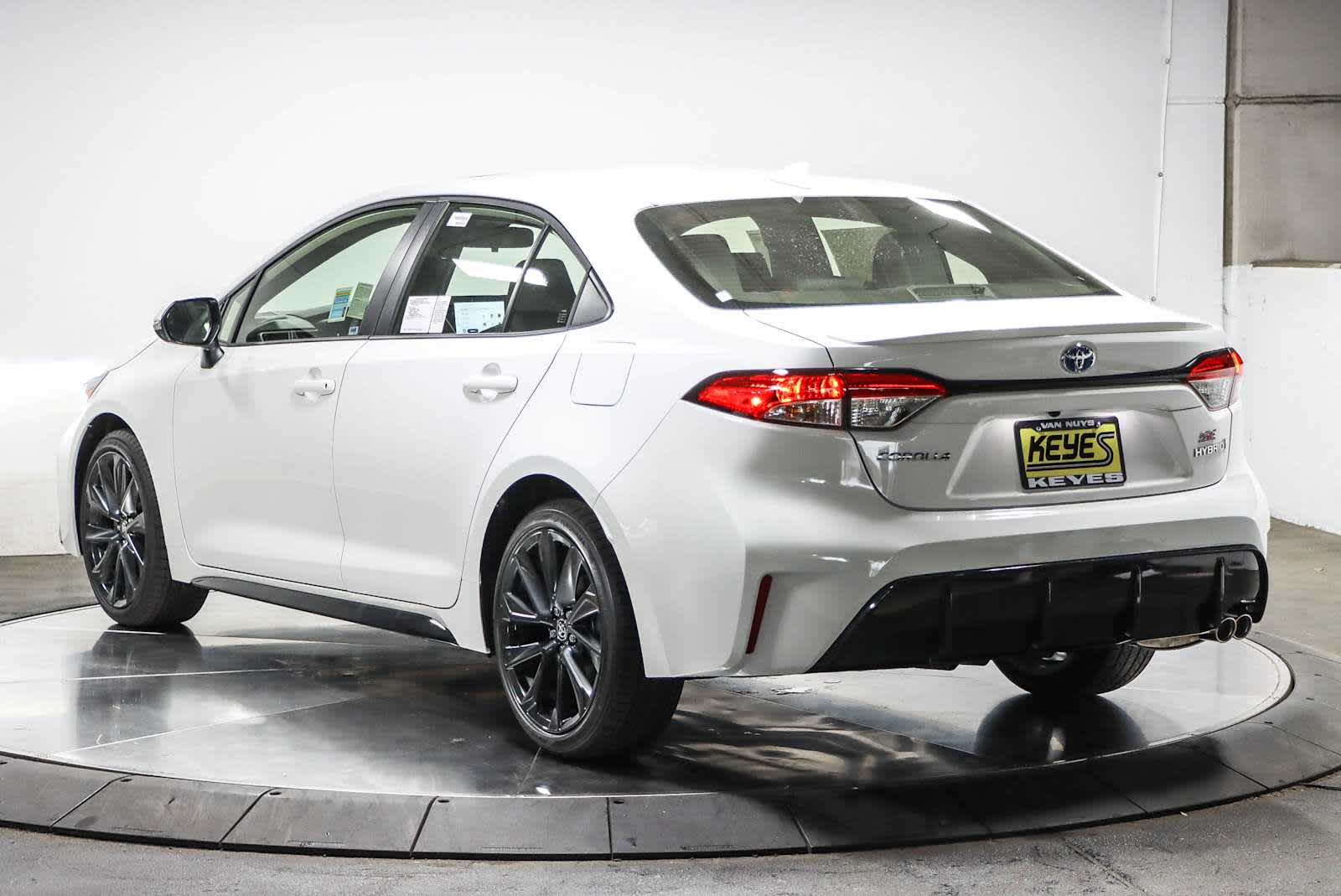 2025 Toyota Corolla Hybrid SE