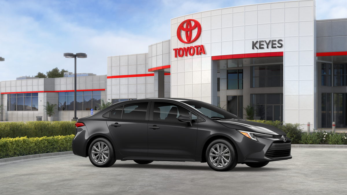 Toyota Corolla Hybrid LE 2027