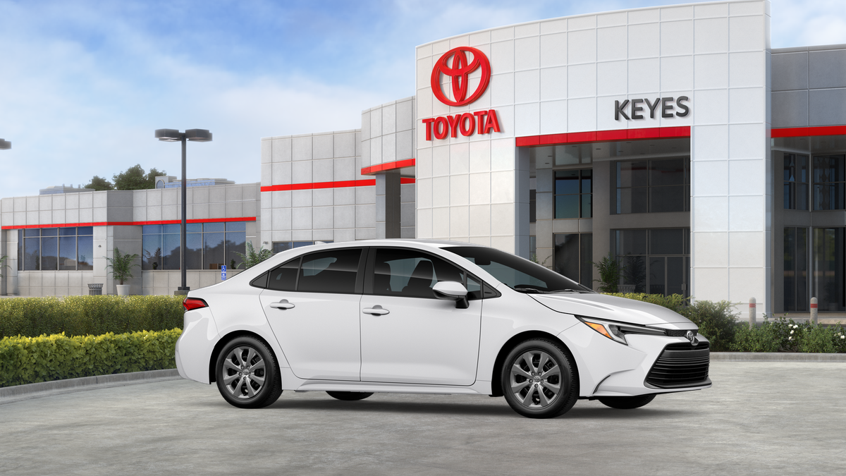 Toyota Corolla Hybrid LE 2027