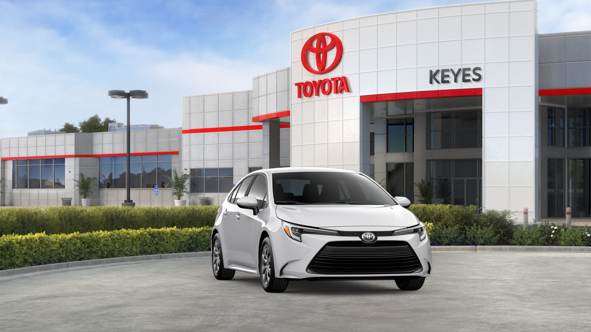 Toyota Corolla Hybrid LE 2027