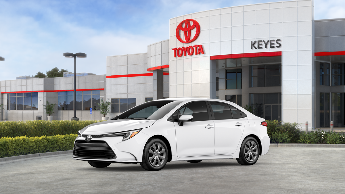Toyota Corolla Hybrid LE 2027