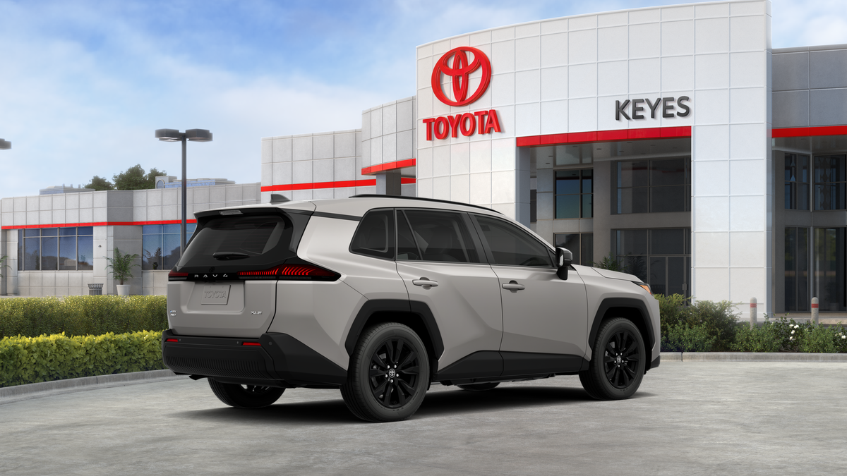 Toyota RAV4 XLE Premium 2026