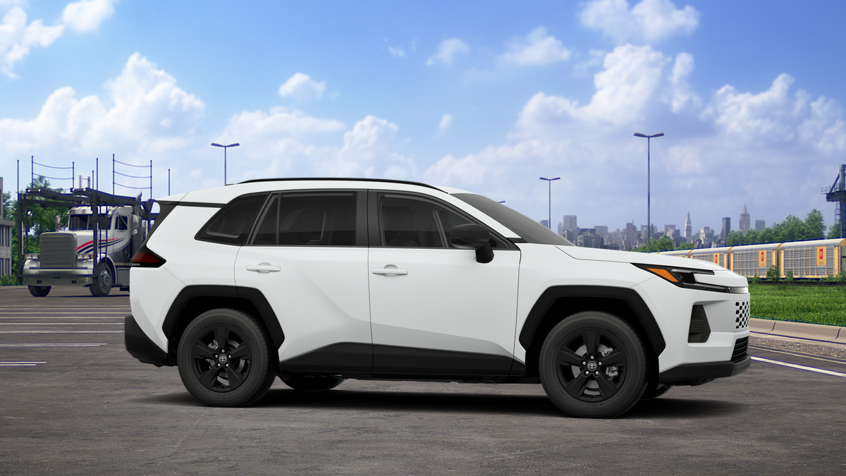 Toyota RAV4 LE 2026