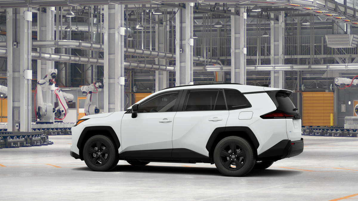 Toyota RAV4 LE 2026