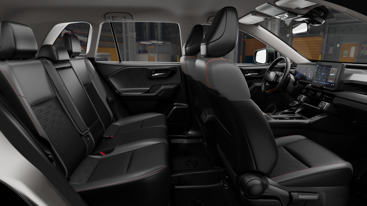 Toyota RAV4 híbrido enchufable Woodland 2026