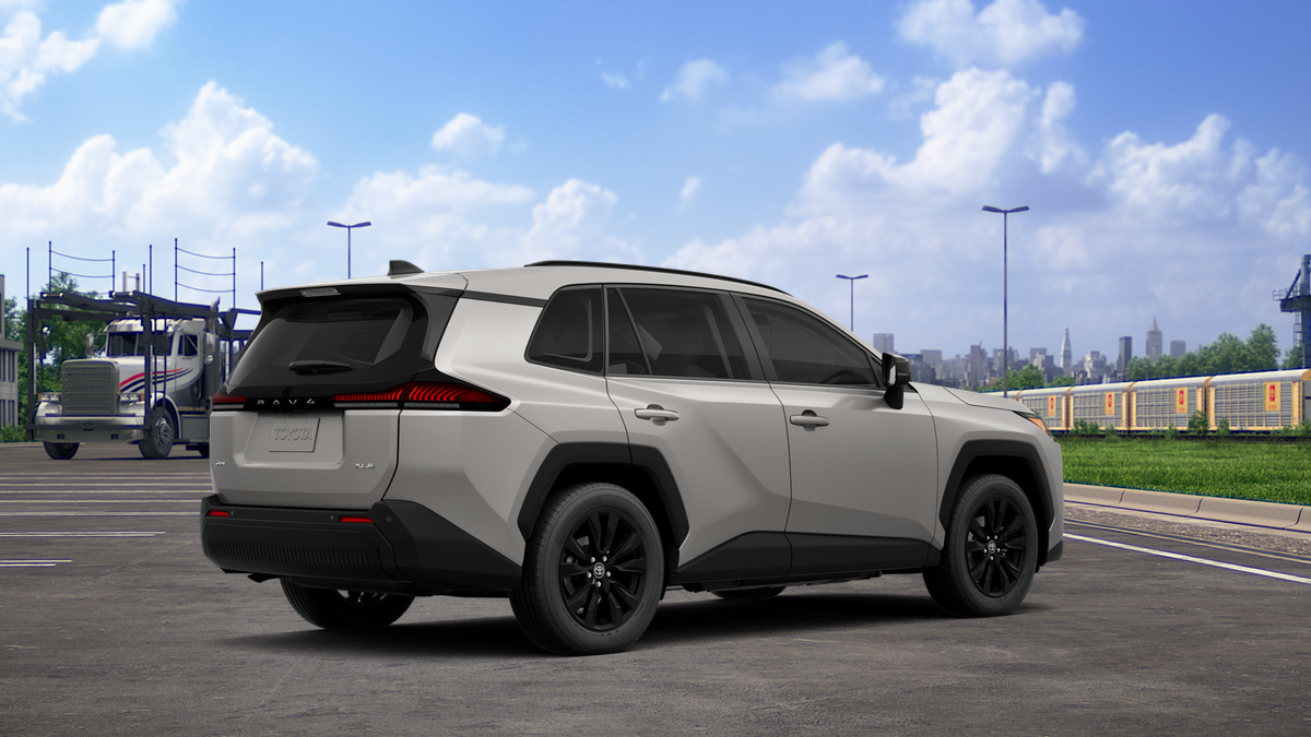 Toyota RAV4 XLE Premium 2026