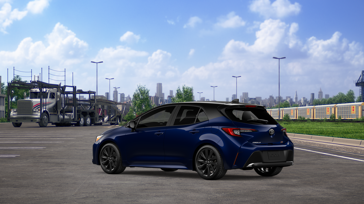 Toyota Corolla Hatchback XSE 2027