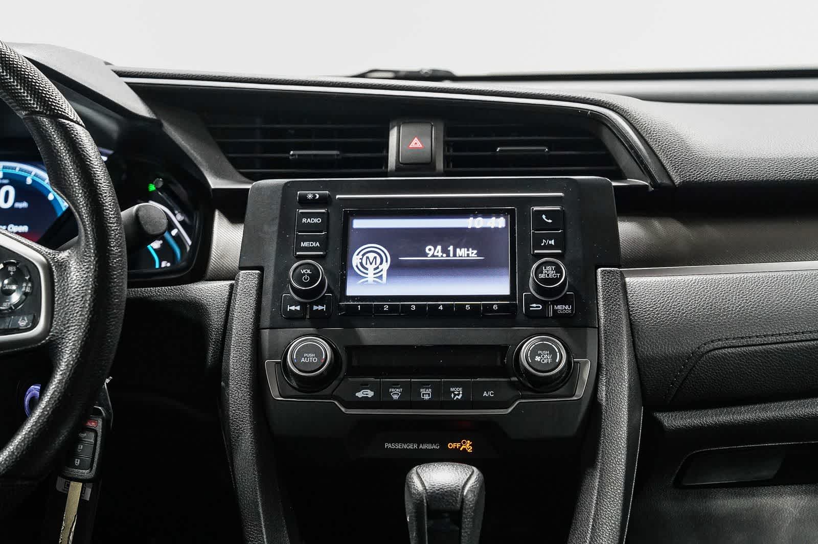 Honda Civic Sedán LX 2020