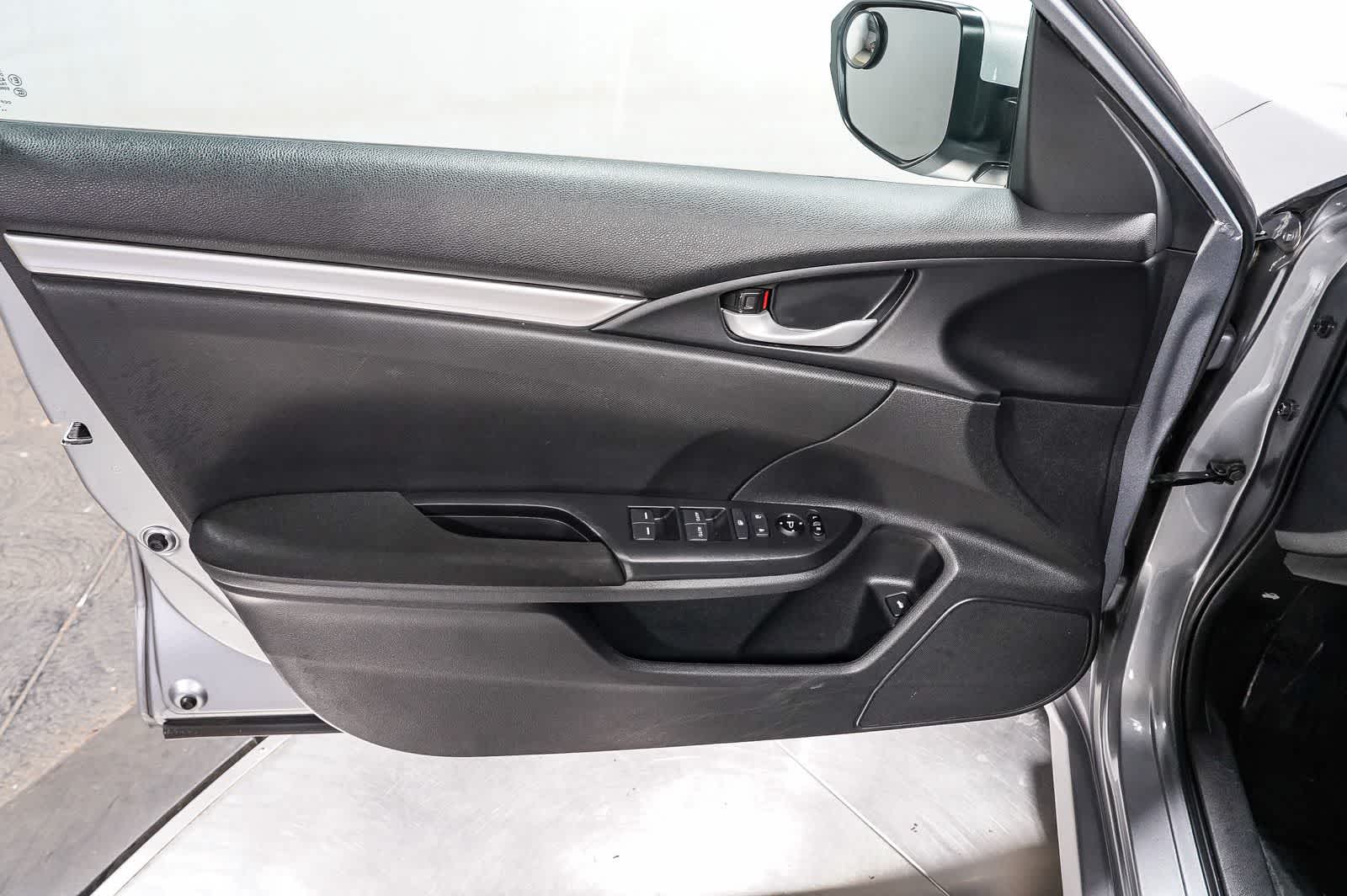 Honda Civic Sedán LX 2020