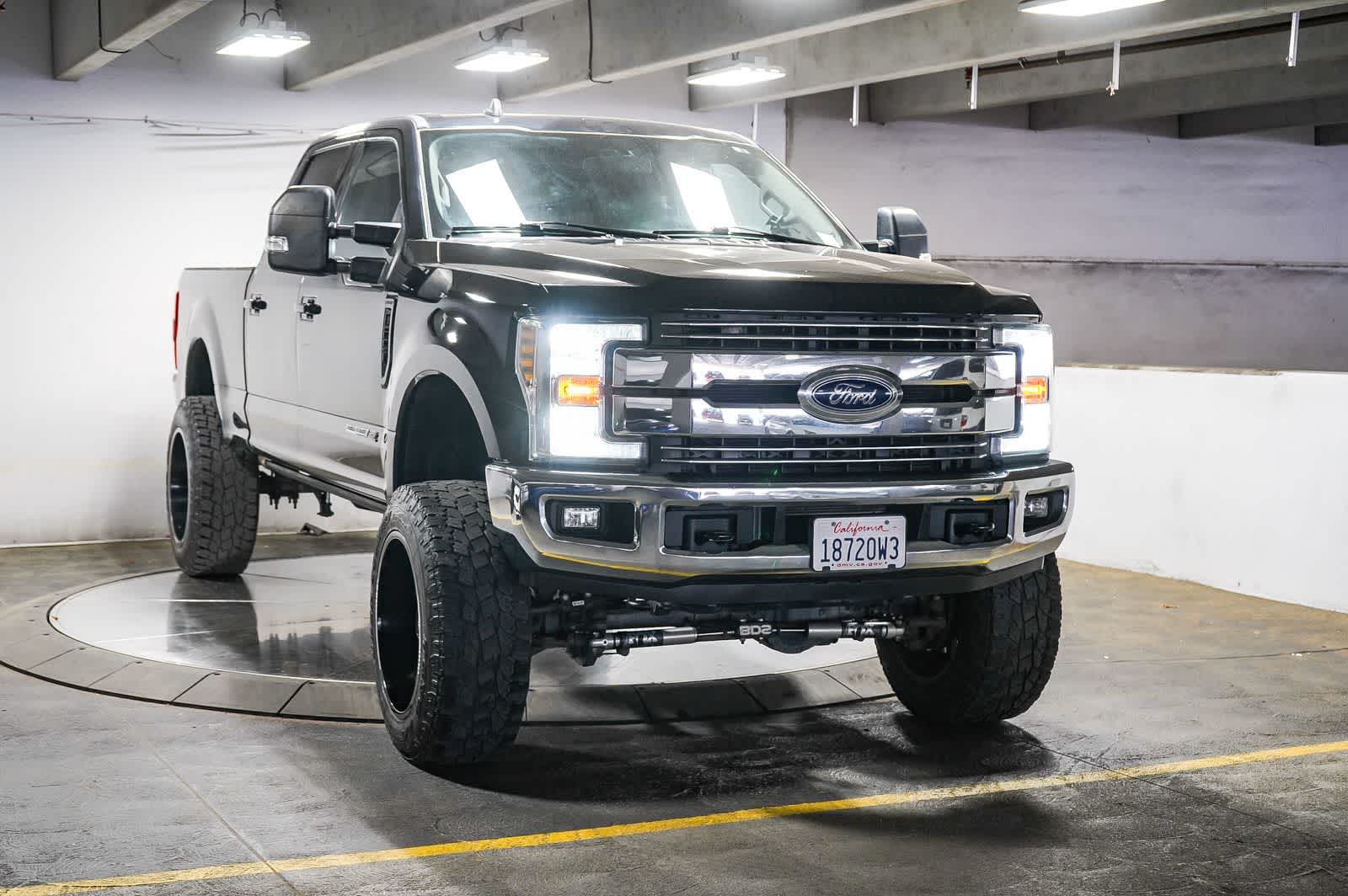 Ford Super Duty F-250 SRW LARIAT 2019