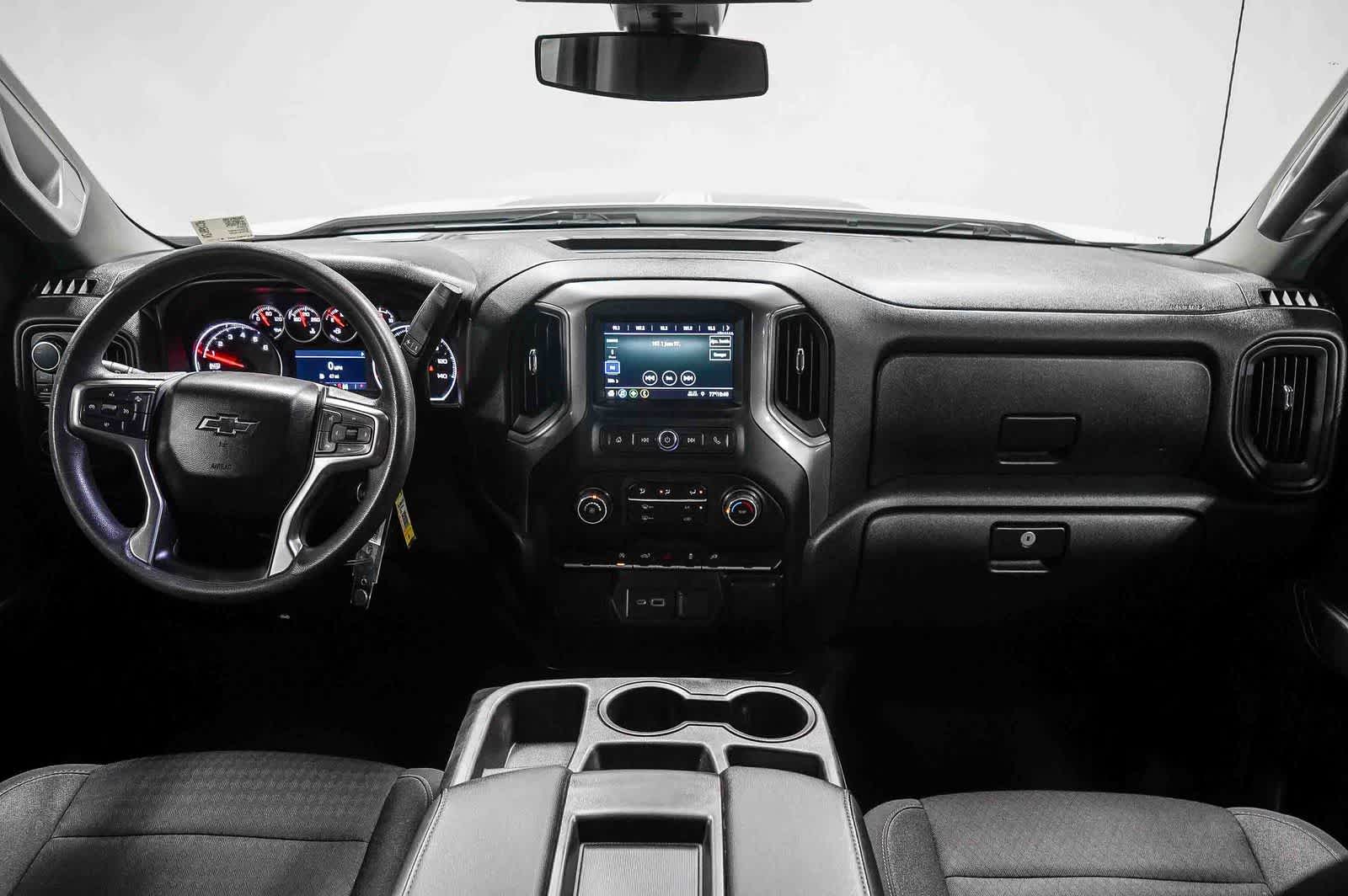 Chevrolet Silverado 1500 LTD Custom 2022