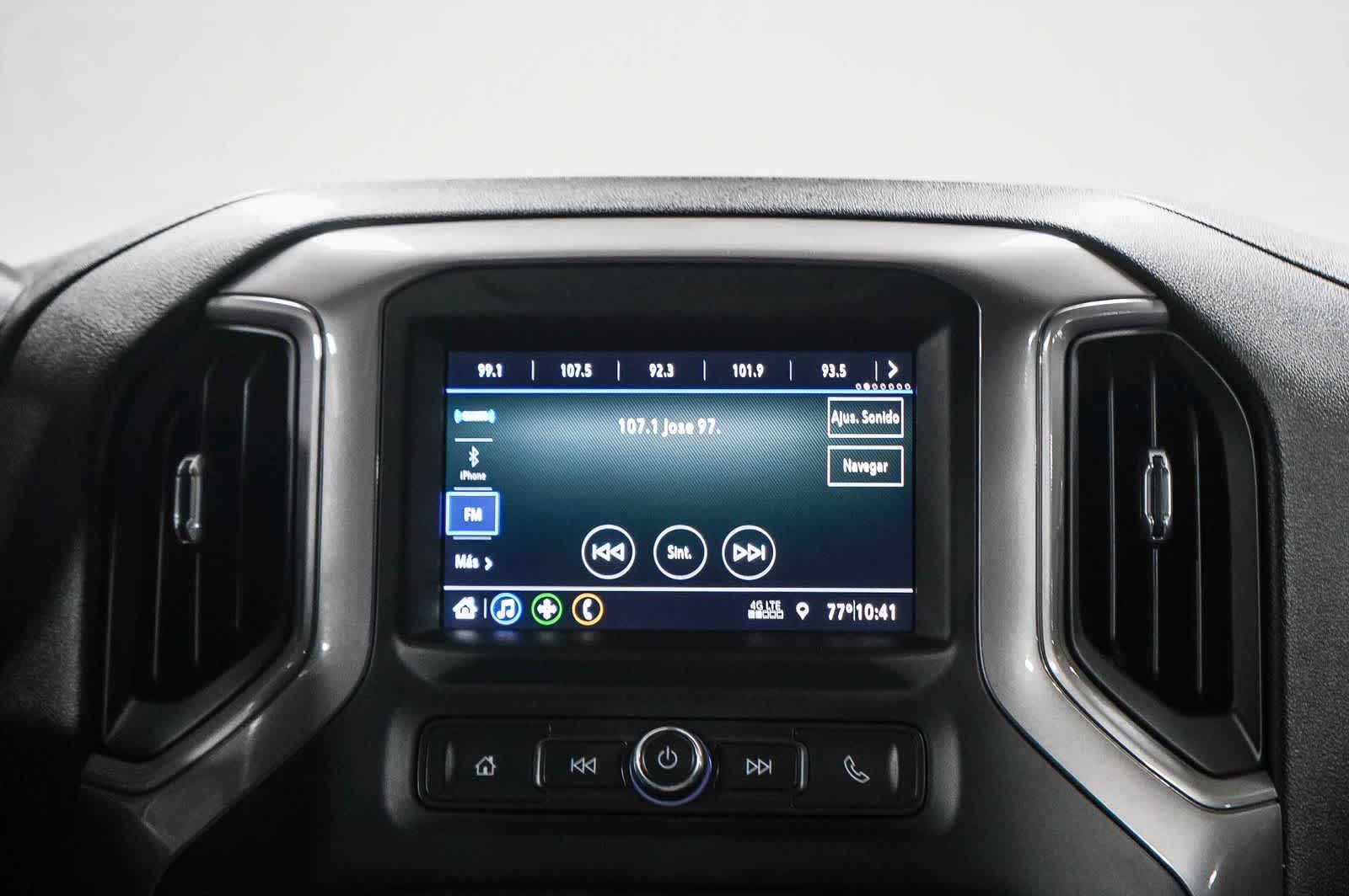 Chevrolet Silverado 1500 LTD Custom 2022