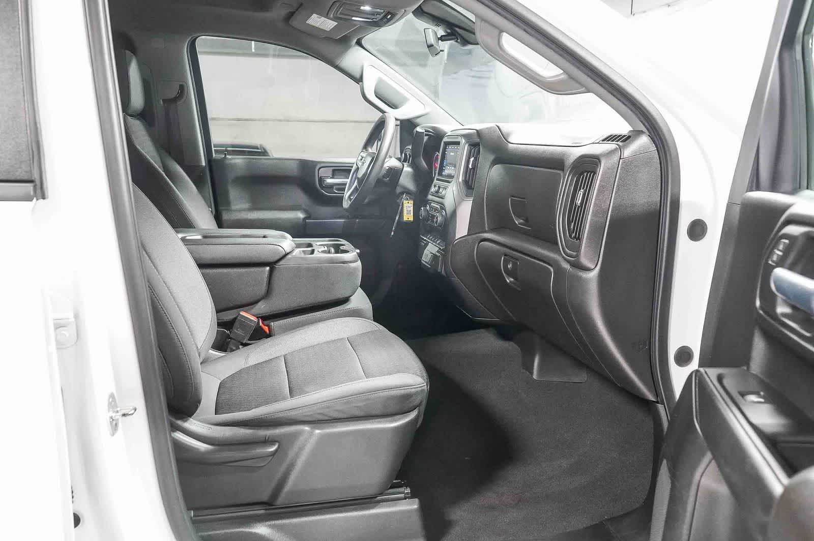 Chevrolet Silverado 1500 LTD Custom 2022