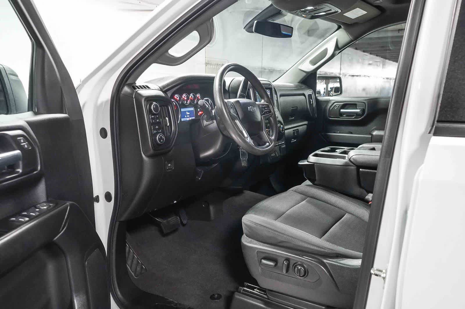 Chevrolet Silverado 1500 LTD Custom 2022