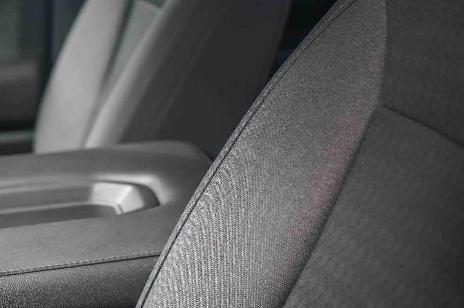 Chevrolet Silverado 1500 LTD Custom 2022