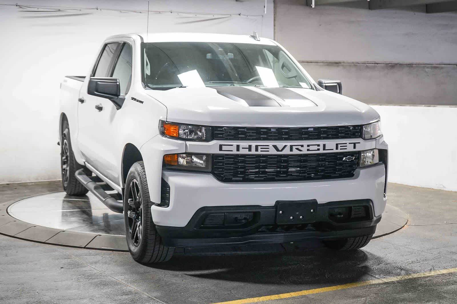 Chevrolet Silverado 1500 LTD Custom 2022