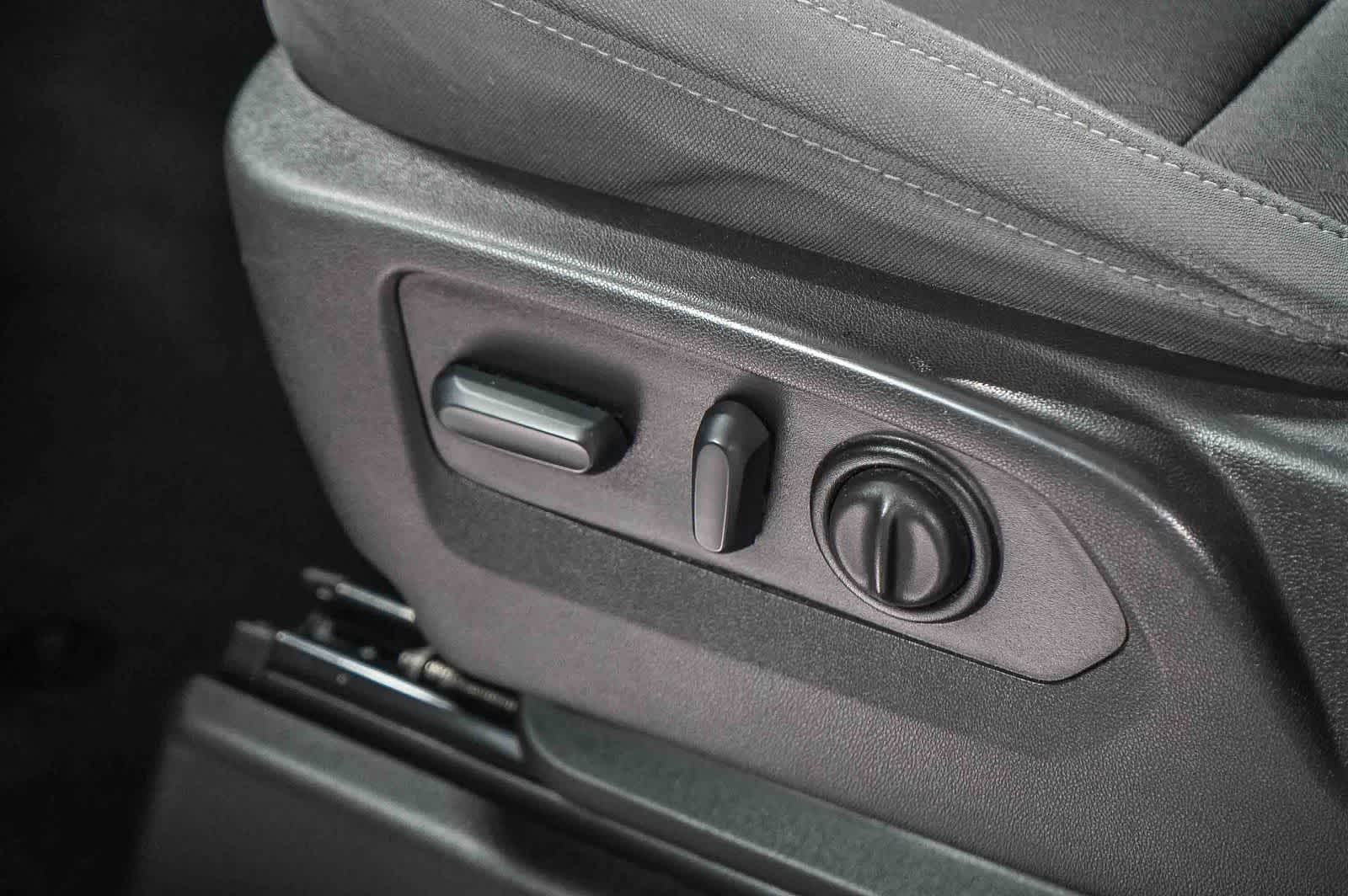 Chevrolet Silverado 1500 LTD Custom 2022