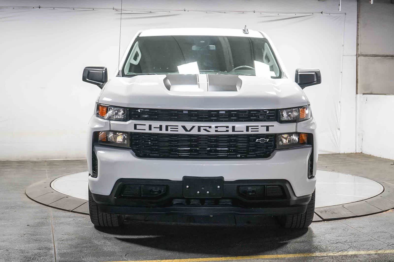 Chevrolet Silverado 1500 LTD Custom 2022