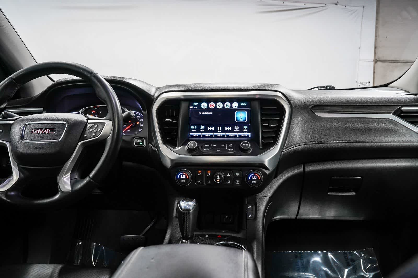 GMC Acadia SLT 2017