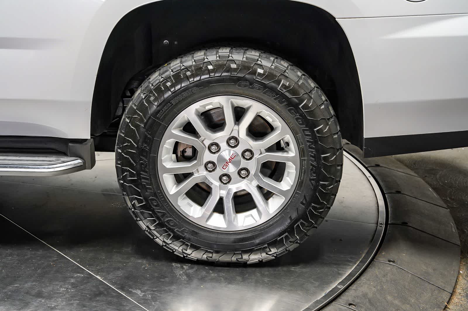 GMC Yukon SLE 2015