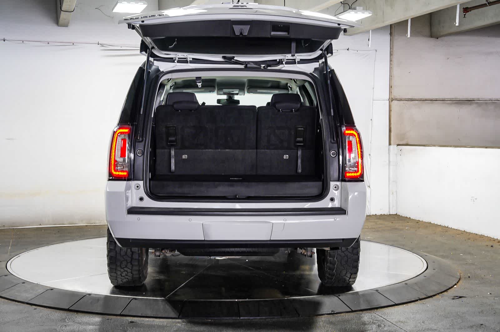 GMC Yukon SLE 2015