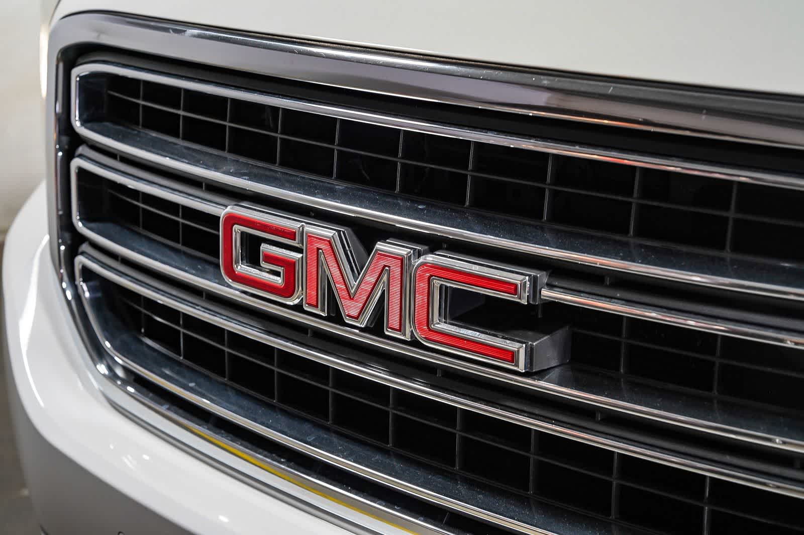 GMC Yukon SLE 2015